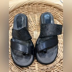 DANSKO BLACK LEATHER WALKING SANDAL SIZE 40